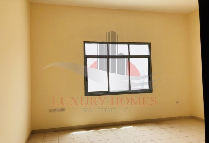 Commercial Apartment Walking Distance to Jimi Mall