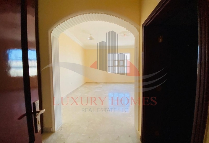 Private Entrance Villa with Yard and Driver Room