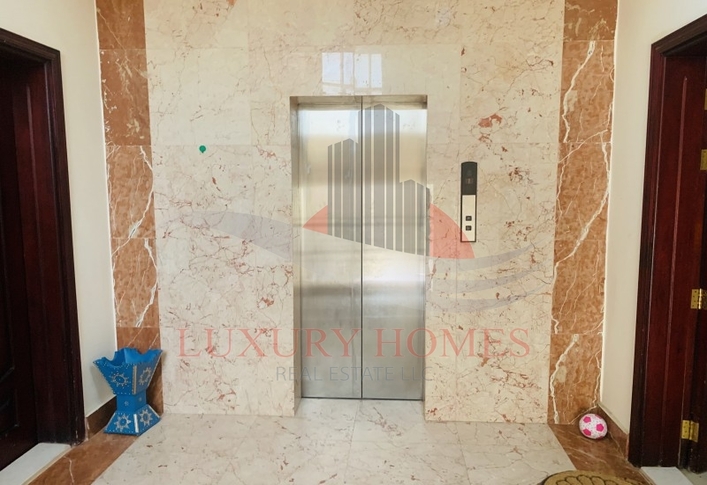 Decorative Neat & Clean Bright Elevator  