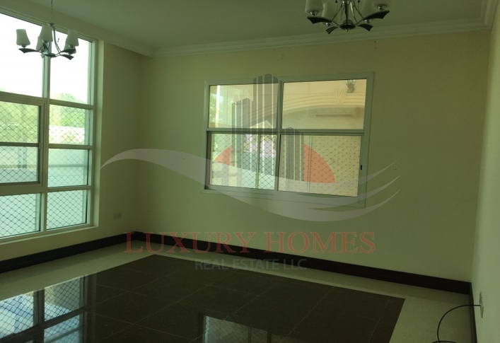 Spacious Villa with Private Entrance and Yard