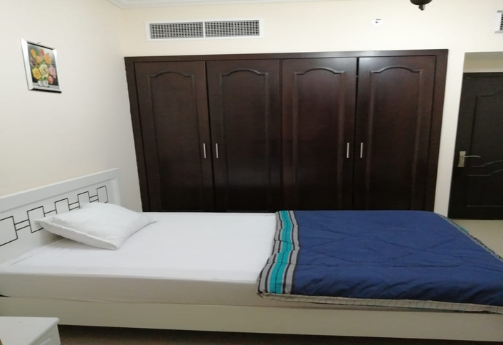 Room with Private Balcony, Big Wardrobe, and Sharing Bathroom with Bathtub