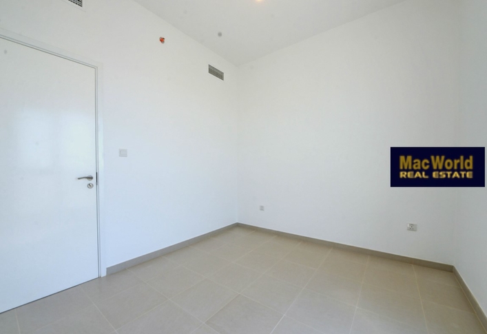 2 bed apartment, town sq Safi (negotiable)