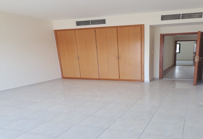 3 Bedroom plus Maid's Room in Compound Villa available for rent in Mirdiff Hills