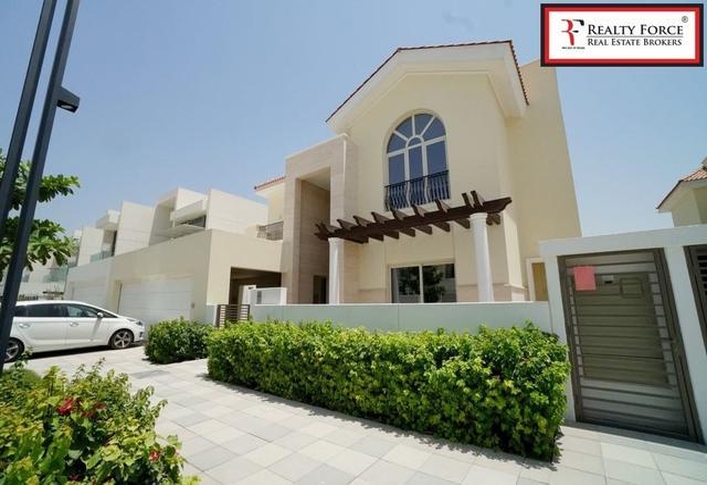 Price to Sell  | 5 Bed Med | Close to Lagoon