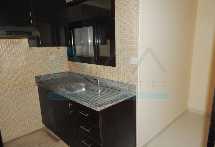 1BR+Storage, Closed Kitche, Besides Souk Mall