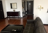 1 BR in Green Lakes near metro station