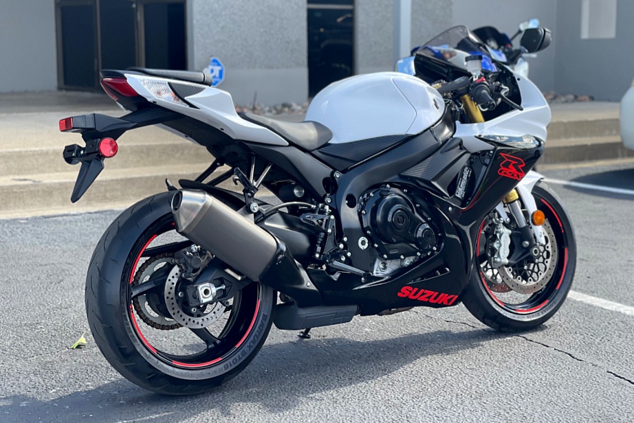 2019  Suzuki gsx r750cc available for sale