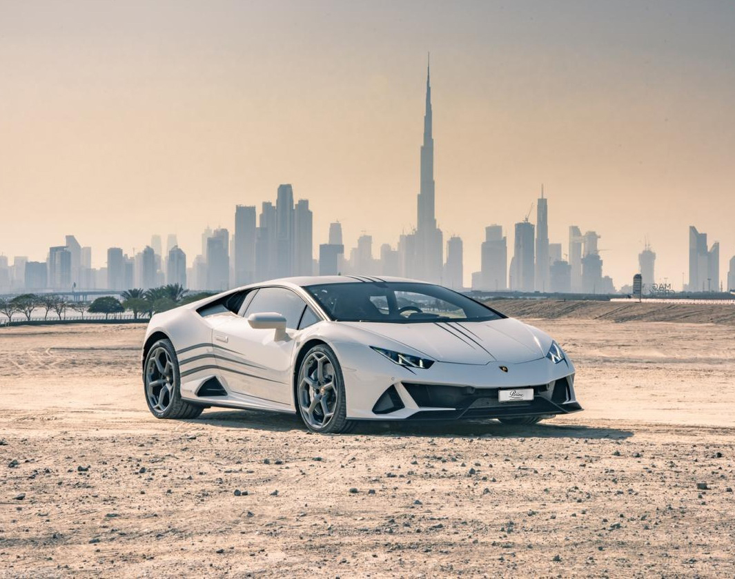 Rent a Lamborghini Huracan Evo in Dubai and Experience Countless Benefits