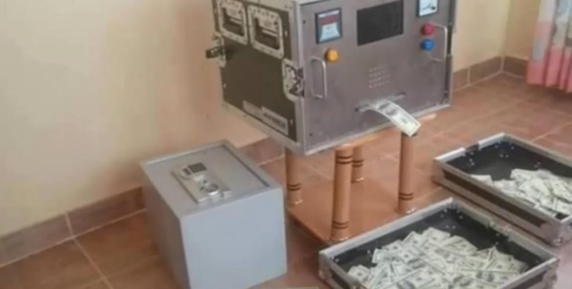 Automatic Machines used to clean black defaced money