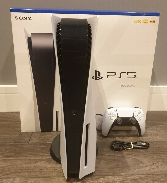 Sony PlayStation PS5 Console Blu-Ray Edition = 340euro, Apple iPhone 12 Pro