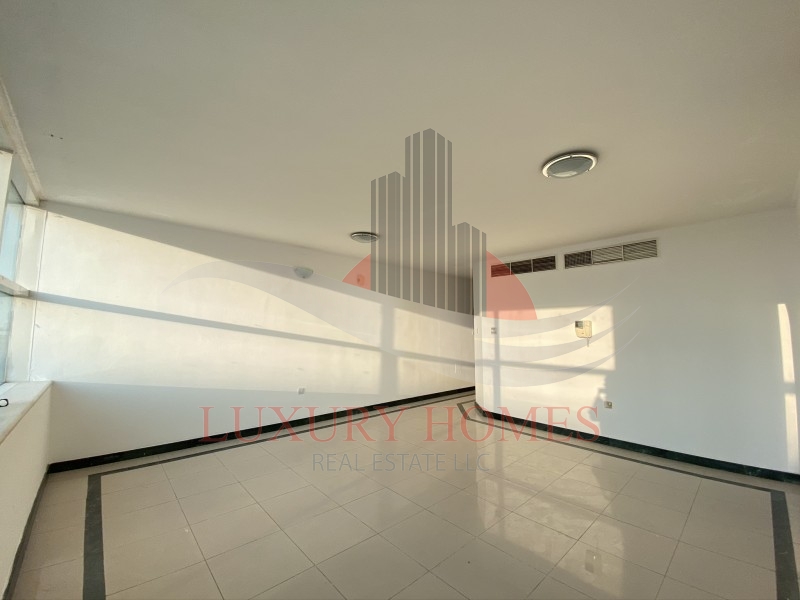 Bright Apartment with Central Duct Ac Main Road