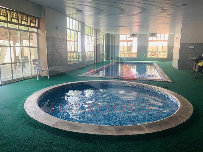 Huge Community Swiming Pool Bright Maintenance