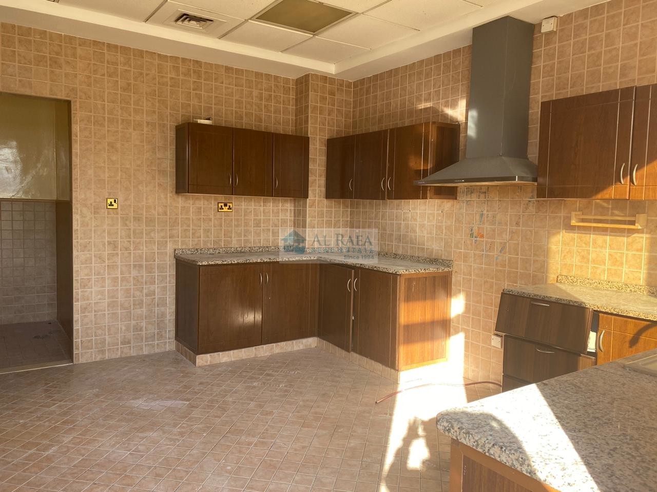 DONT MISS!! 6 CHEQUES..4Bedroom+Maidsroom Villa In Mirdif 1Bed On Ground Floor