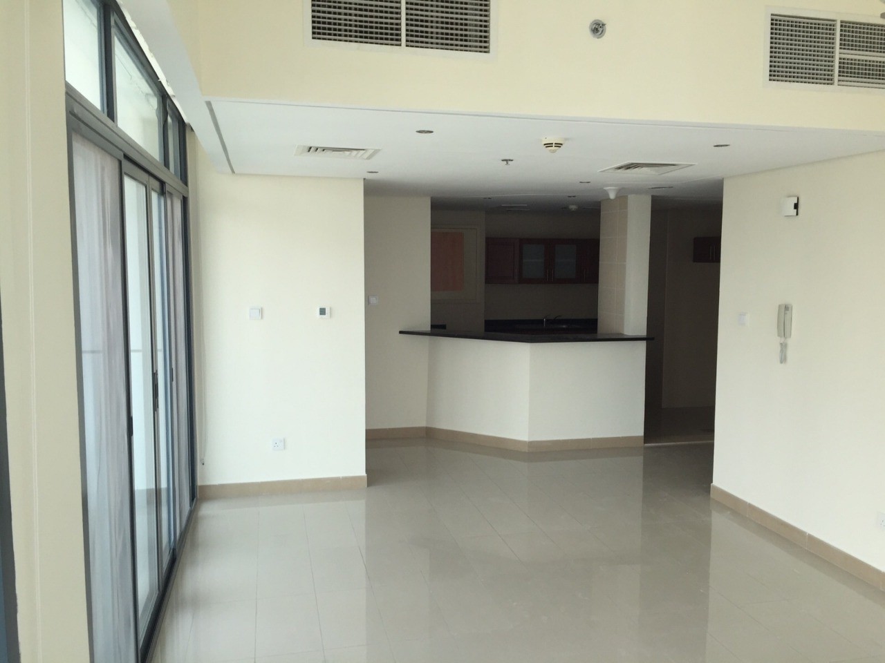 Spacious 2 Bed in Lakeside Residence JLT