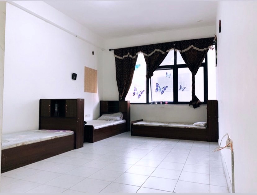 NEAR SHARAF DG MS:BED SPACE AND BIG MASTERS BEDROOM FOR FAMILY OR BACHELORS