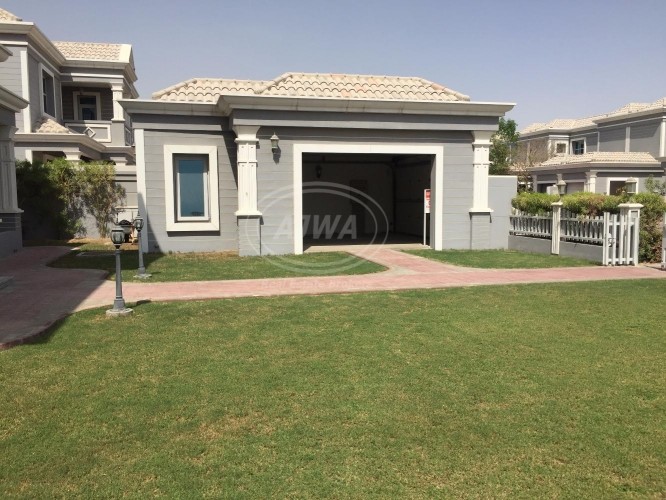 Huge Villa | Front and back Garden | Vacant